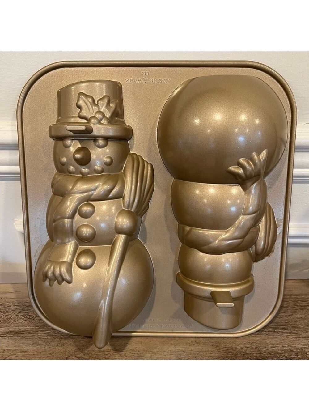 Williams Sonoma Snowman Cake Pan/Christmas Holiday Baking Mold/No Stick Aluminum